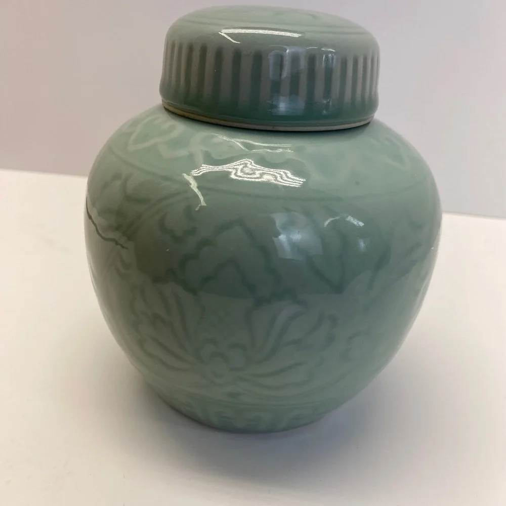 Antique Celadon Green Floral Ginger Jar Ceramic Asian Style Lidded Vase 5.5in